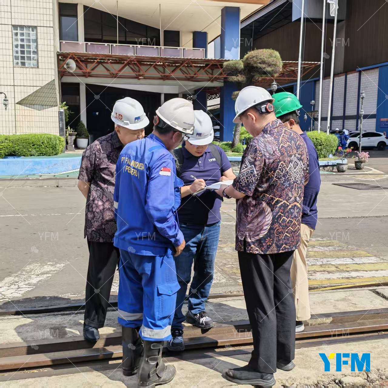 crane install indonesia 1 small crane install indonesia 1 small